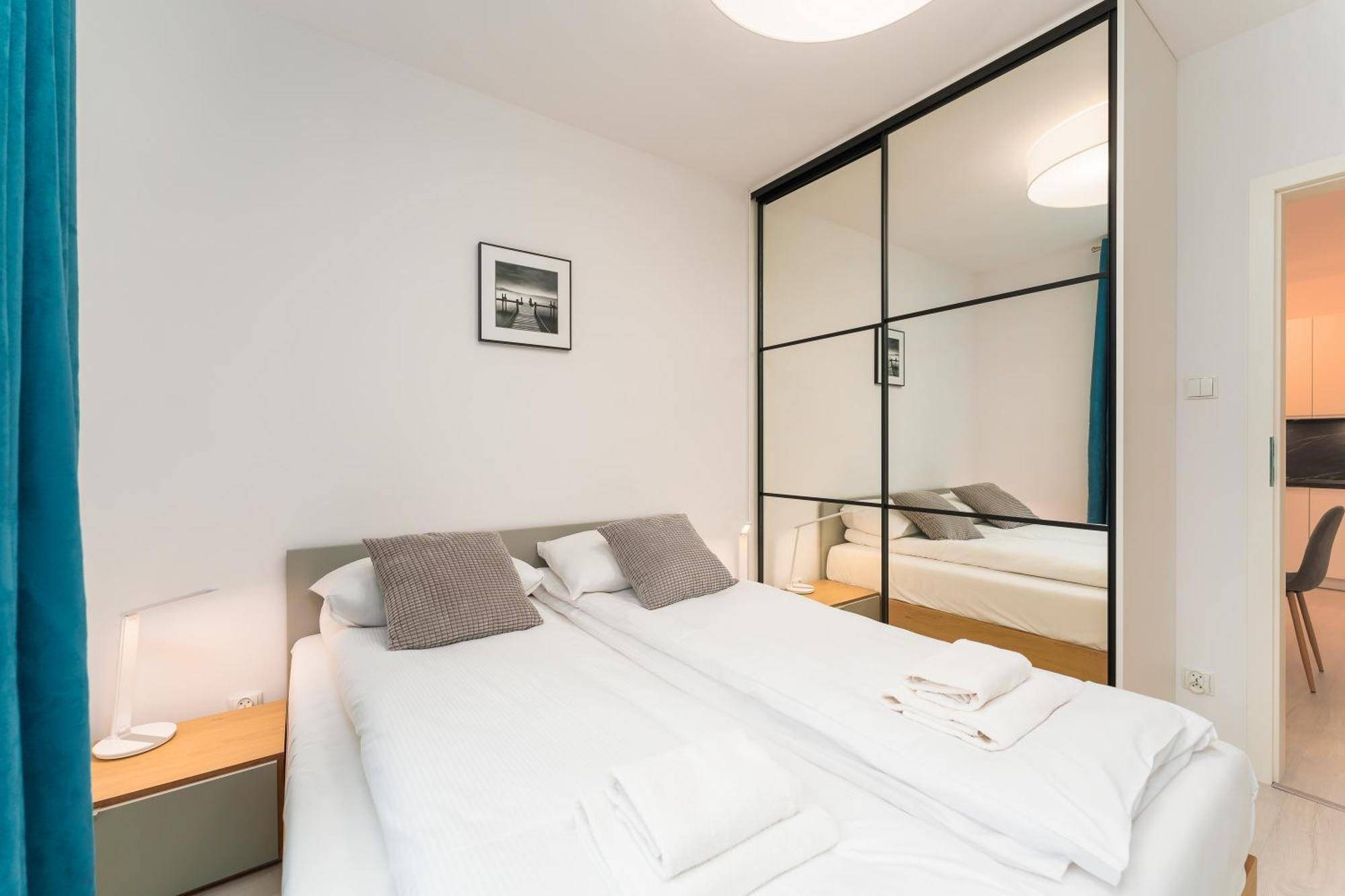 Faro Apartamenty Nadmorskie Tarasy Spa Przy Latarni I Molo Baseny, Sauny, Fitness I Parking W Cenie Kolobrzeg Bilik gambar