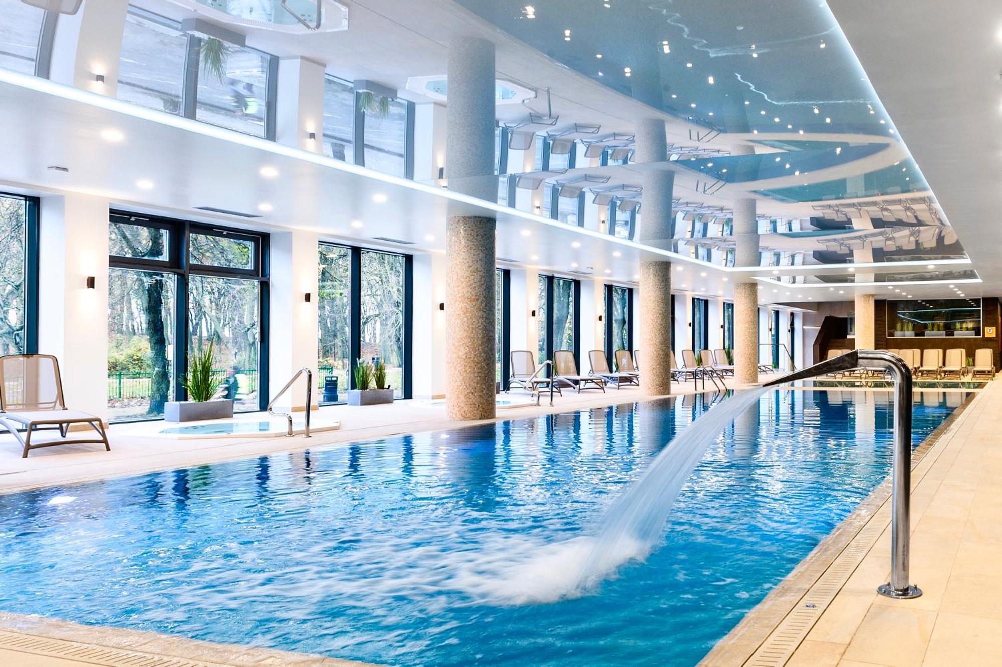 Faro Apartamenty Nadmorskie Tarasy Spa Przy Latarni I Molo Baseny, Sauny, Fitness I Parking W Cenie Kolobrzeg Luaran gambar